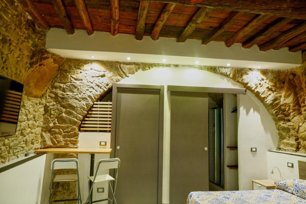Albarola Apartment